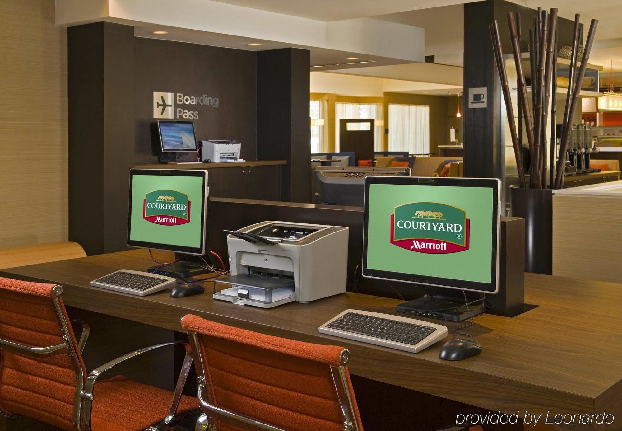 Courtyard By Marriott Hotel 3*